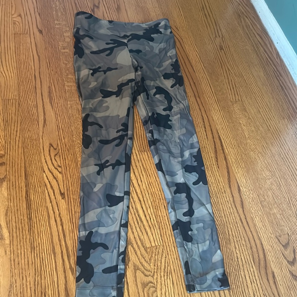 Koral Shiny Camo Leggings